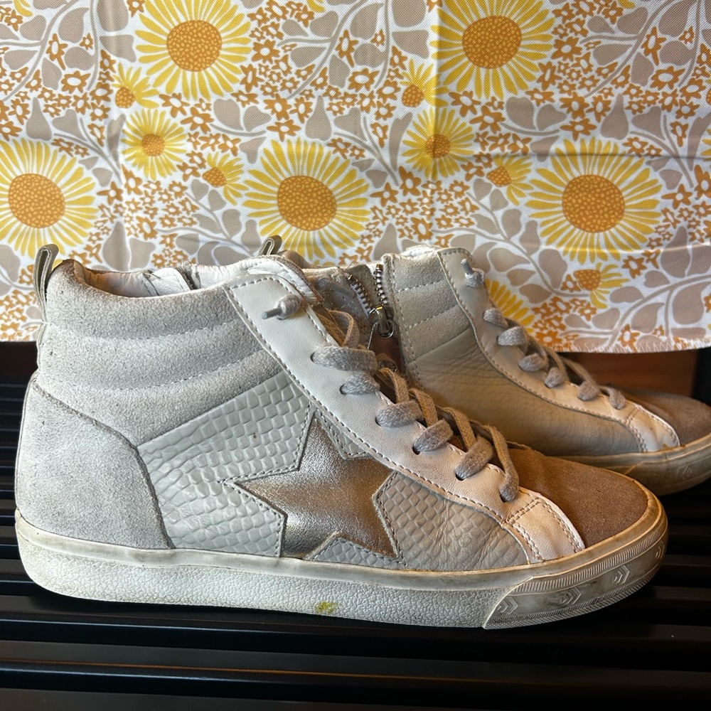 Stylish High-Top Sneakers - White